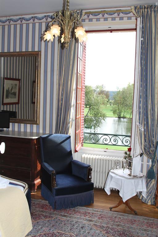 Gevrolles Chateau Du Breuil Bed & Breakfast 部屋 写真