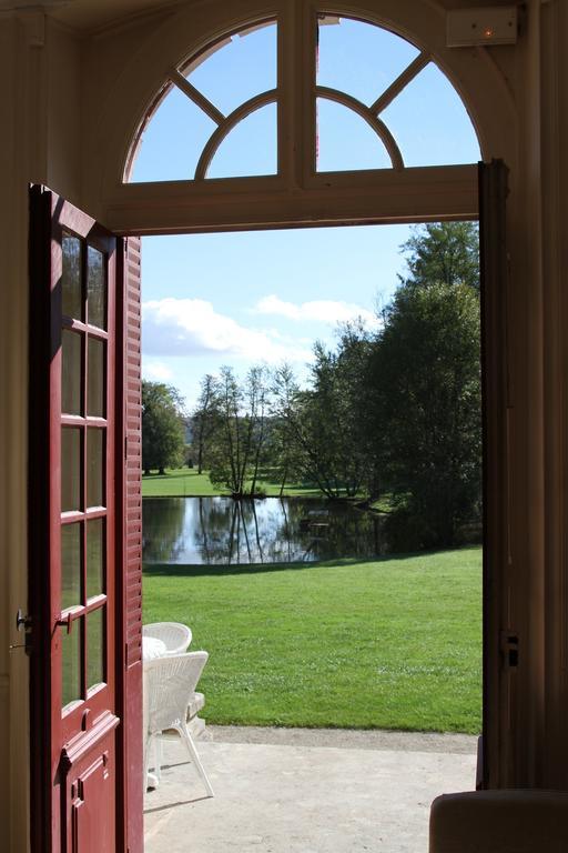 Gevrolles Chateau Du Breuil Bed & Breakfast エクステリア 写真